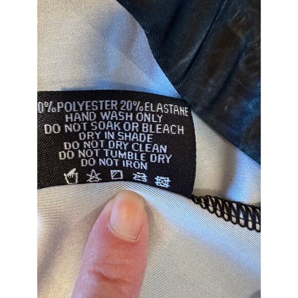 Black Milk Leggings Medium – Biomechanical Sci-Fi Print – Made in Australia - Picture 5 of 8